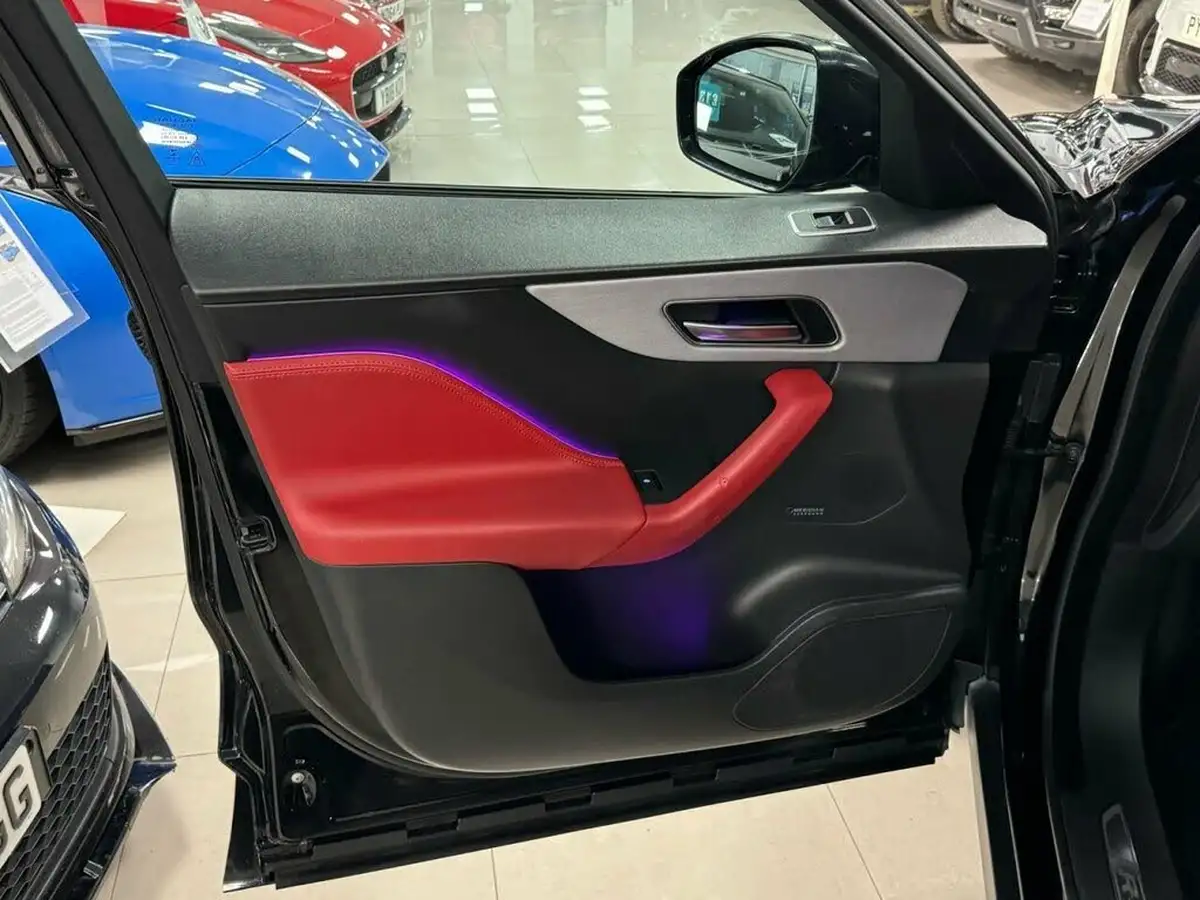 2016-jaguar-f-pace-20-i4d-r-sport-awd-auto-big-45