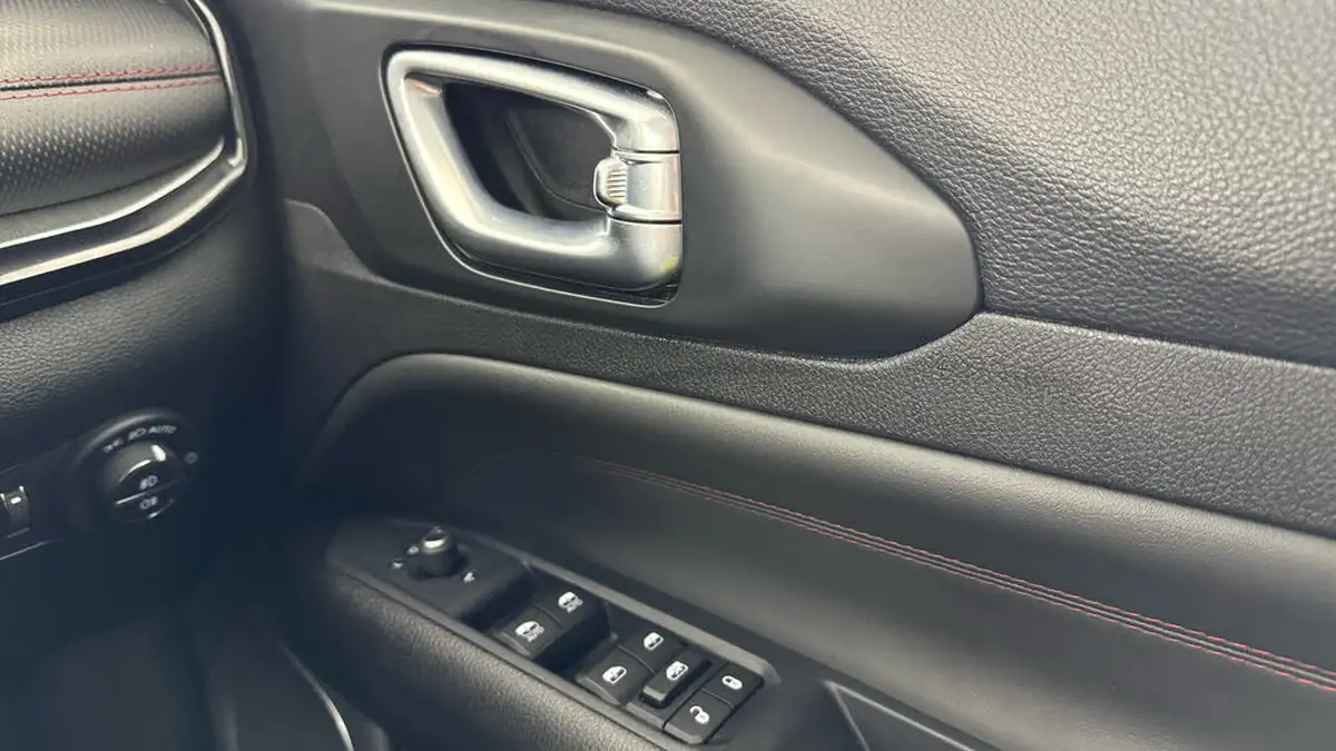 2023-jeep-compass-13-gse-trailhawk-big-22