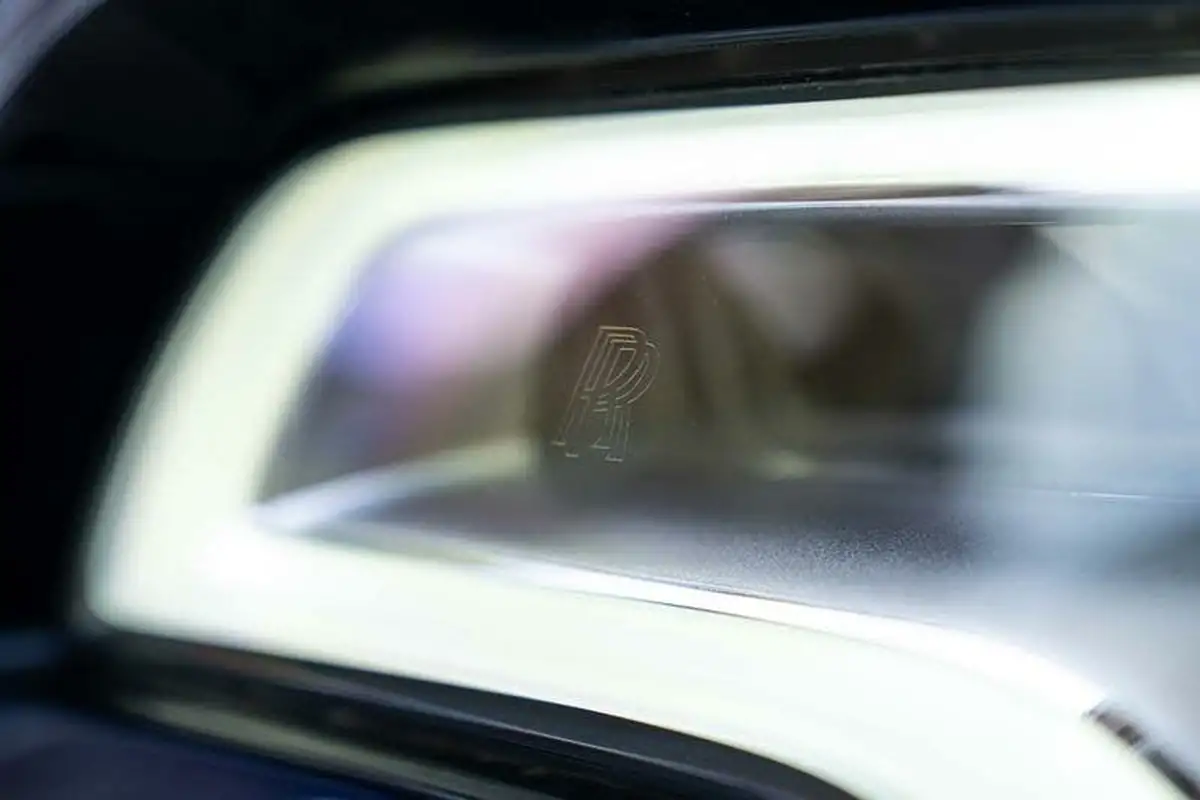 2021-rolls-royce-wraith-66-big-26