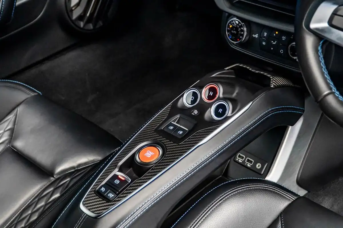 2023-alpine-a110-18-t-no-trim-big-33