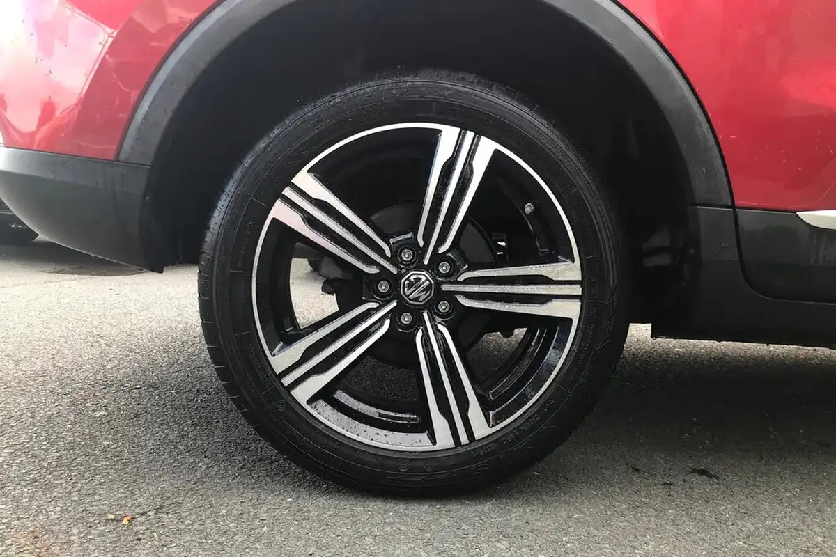 2020-mg-zs-suv-10t-gdi-exclusive-111ps-big-3
