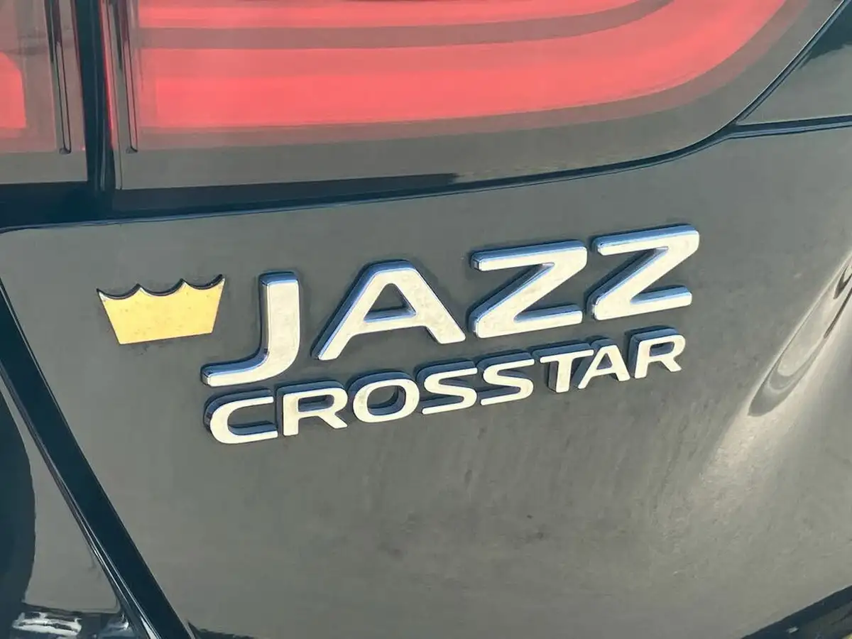 2023-honda-jazz-15-i-mmd-crosstar-advance-big-22