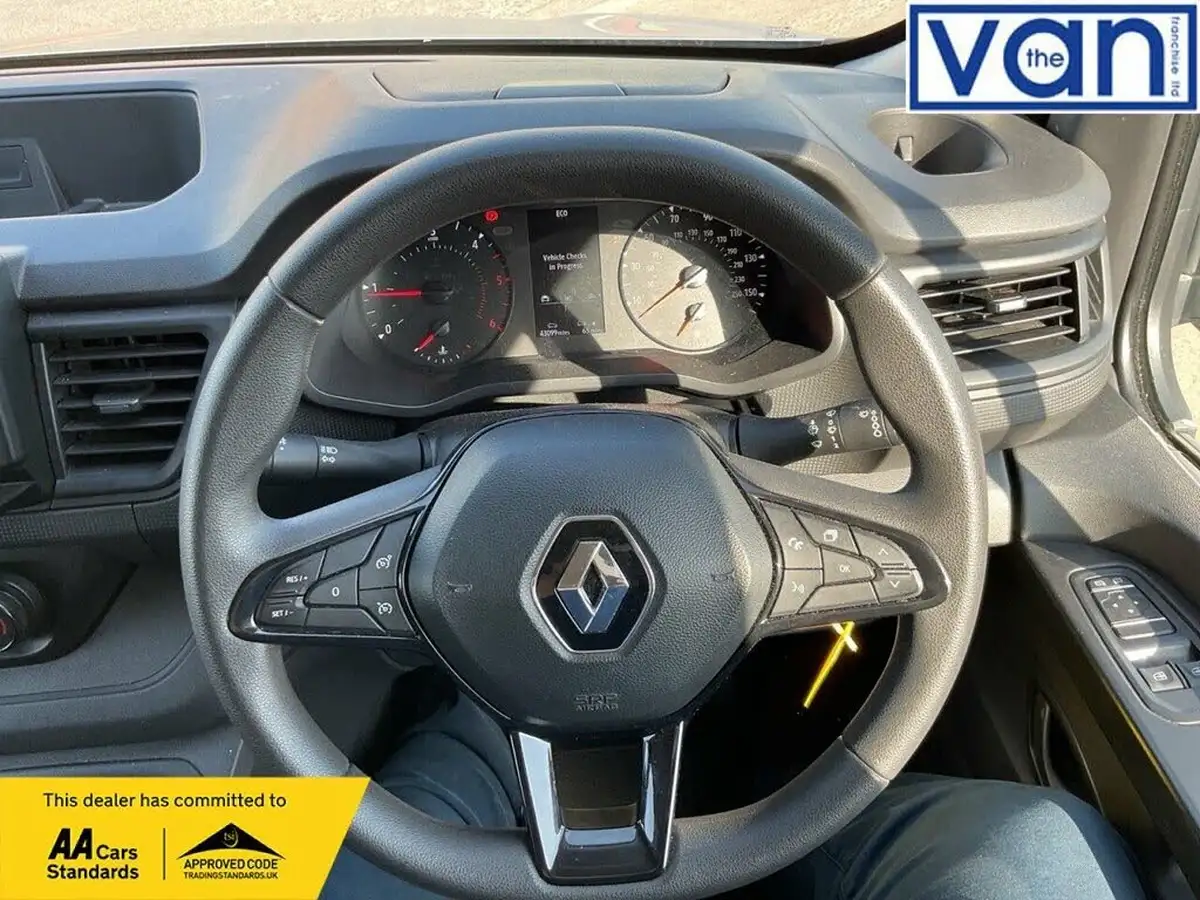 2022-renault-trafic-20dci-ll30-130-business-panel-big-11