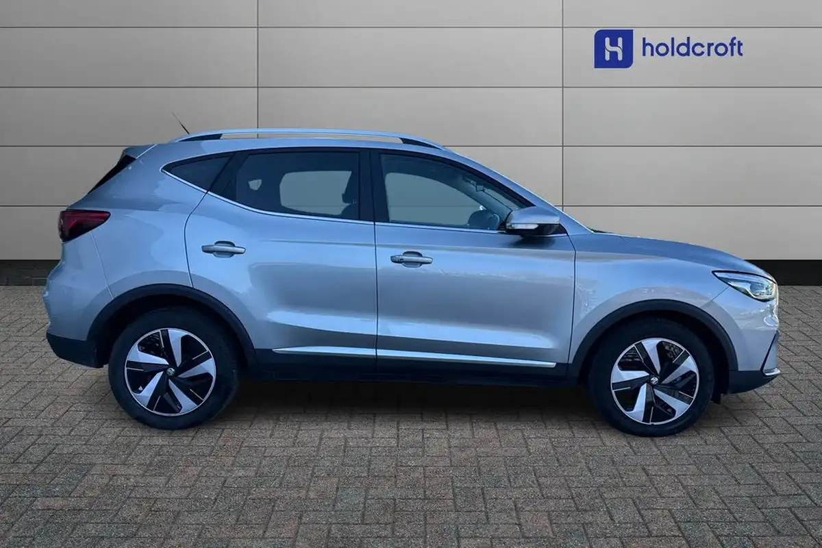 2023-mg-zs-suv-e-trophy-connect-ev-156ps-long-range-big-4
