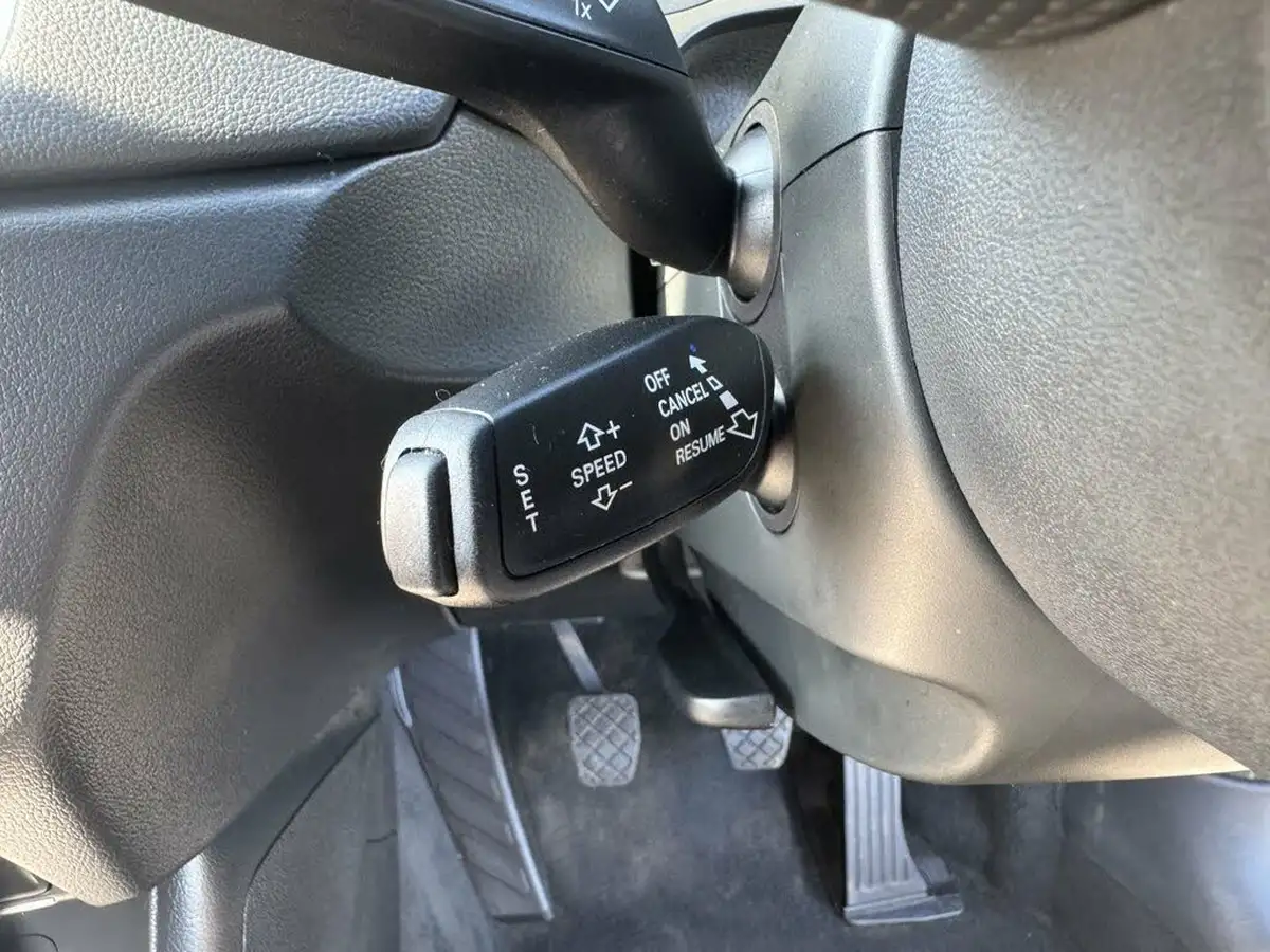 2018-audi-q3-20-tdi-s-line-edition-big-47