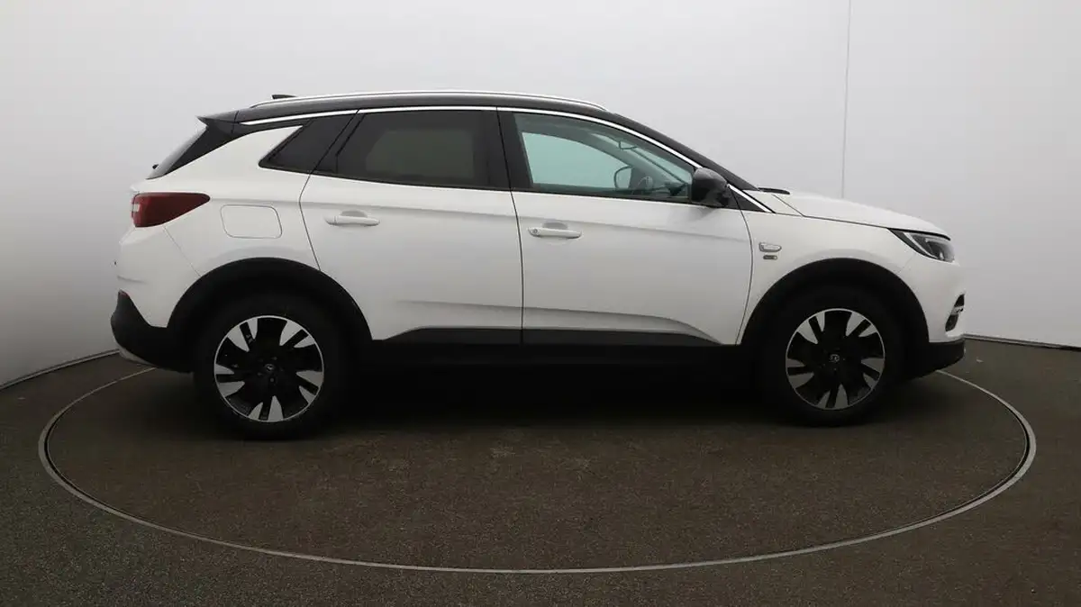 2021-vauxhall-grandland-x-12-griffin-big-43