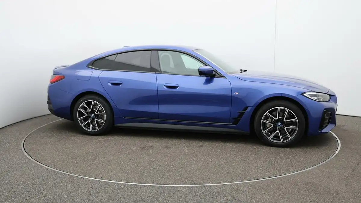 2022-bmw-i4-e-edrive40-m-sport-big-42