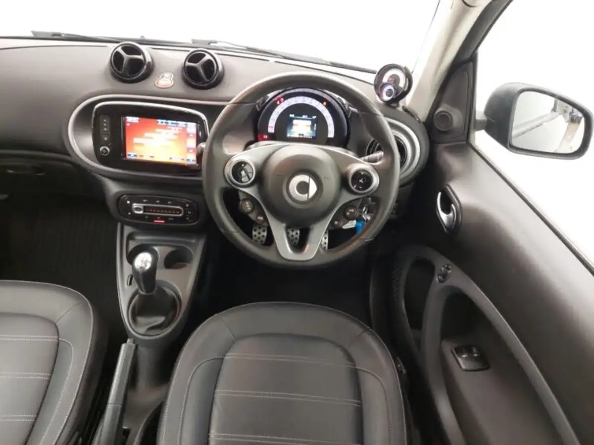 2016-smart-fortwo-10-edition-black-big-6