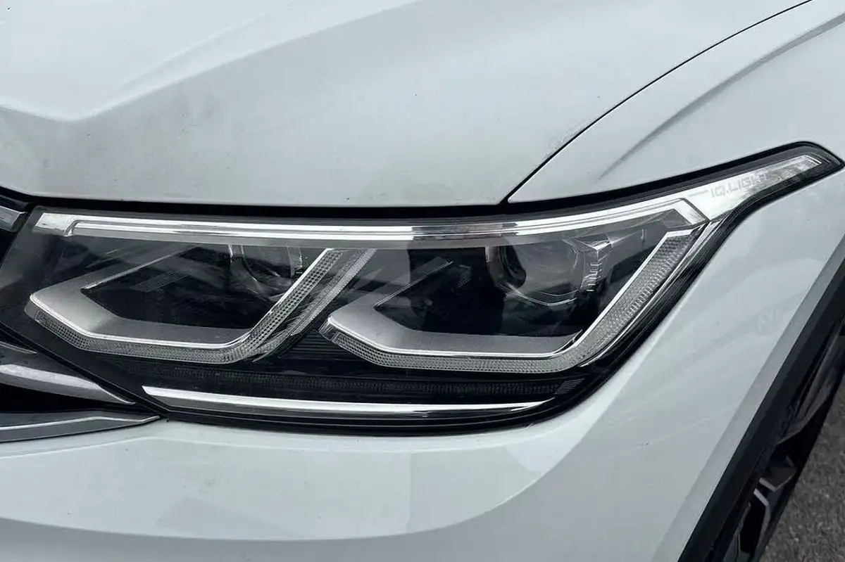 2022-volkswagen-tiguan-15-tsi-r-line-big-17