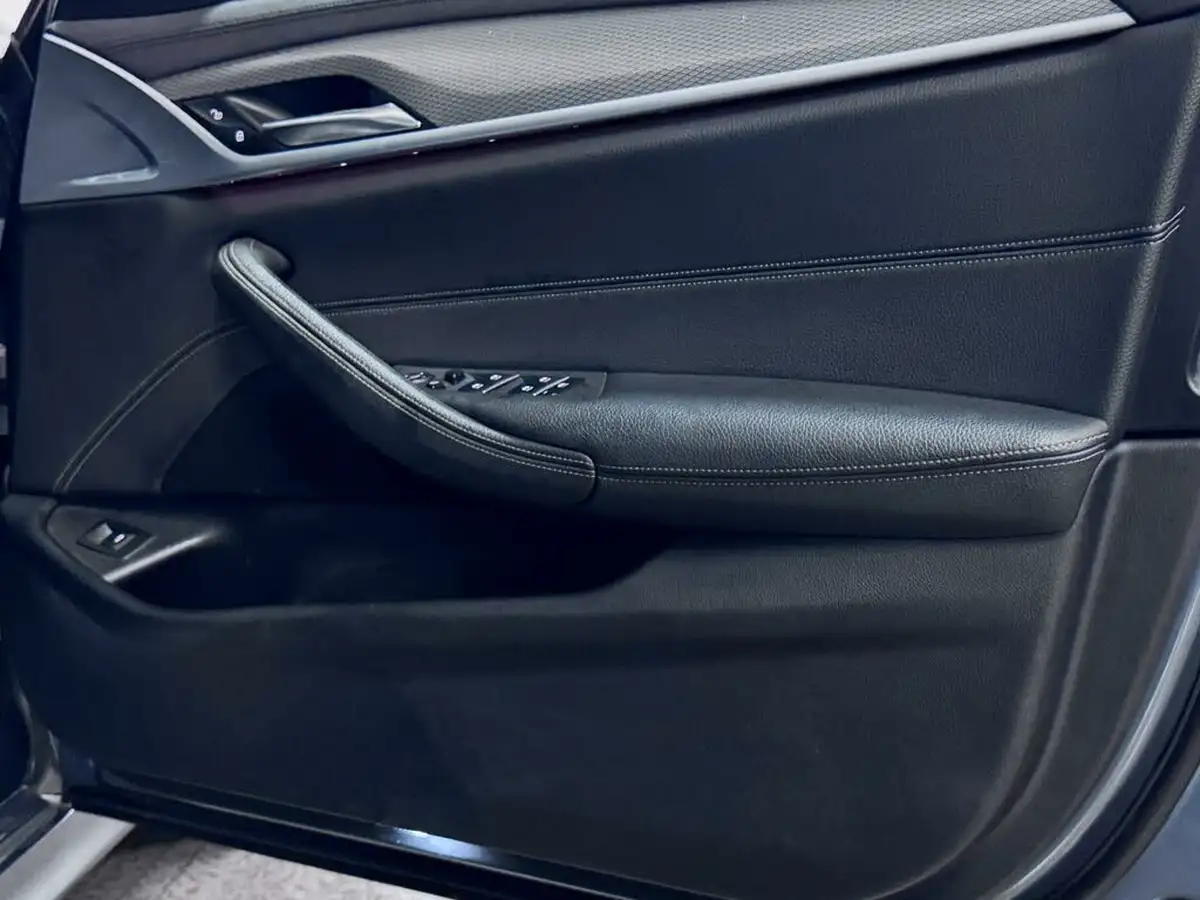 2019-bmw-5-series-20-530i-m-sport-saloon-4d-big-15