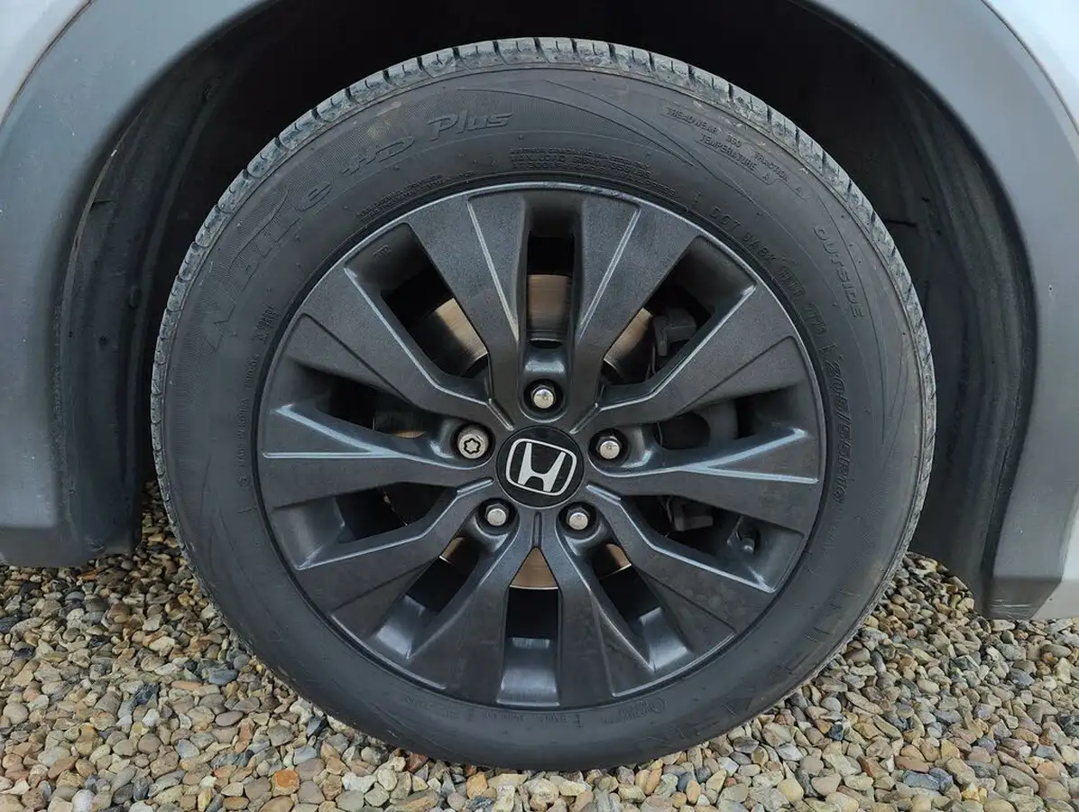 2013-honda-civic-16td-es-big-31