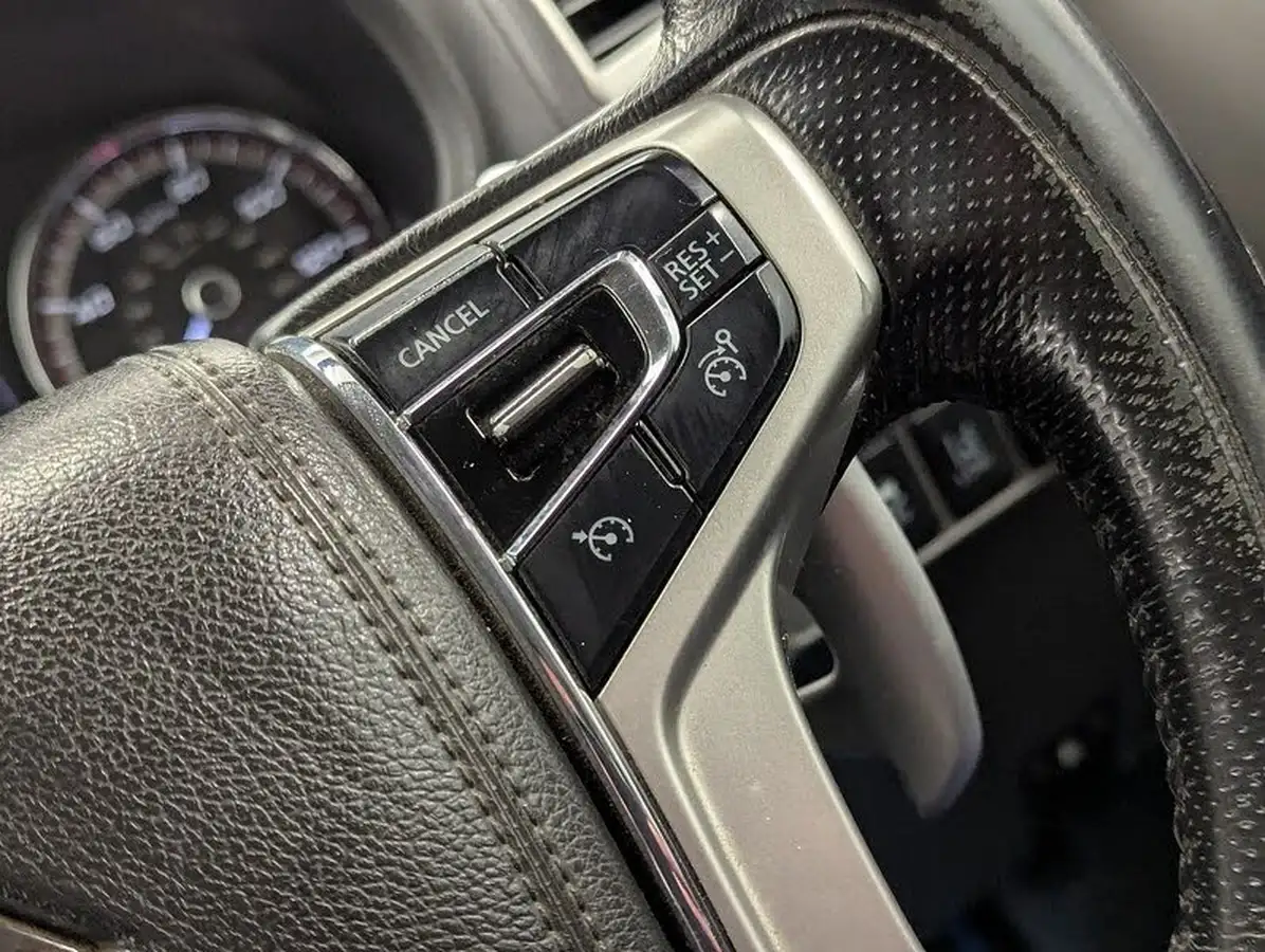 2018-mitsubishi-l200-24di-d-barbarian-sda-auto-big-21