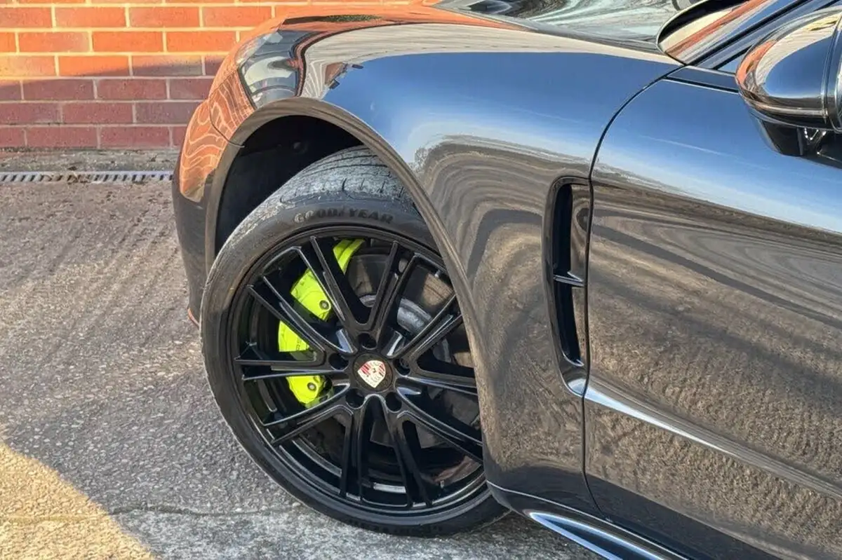 2018-porsche-panamera-29-v6-4-e-hybrid-sport-turismo-big-20