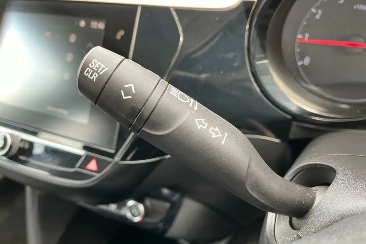 2021-vauxhall-corsa-12i-se-big-13