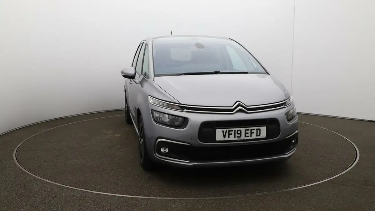 2019-citroen-c4-spacetourer-20bluehdi-feel-big-33