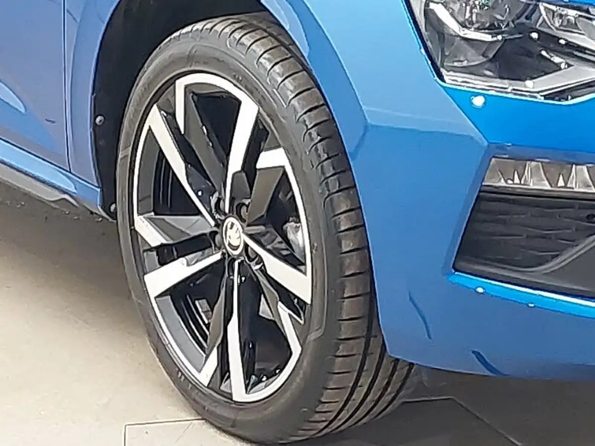 2024-skoda-kamiq-10-tsi-monte-carlo-116ps-dsg-big-8