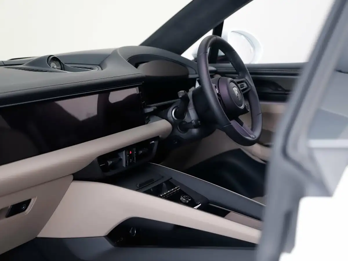 2025-porsche-macan-e-turbo-electric-big-2