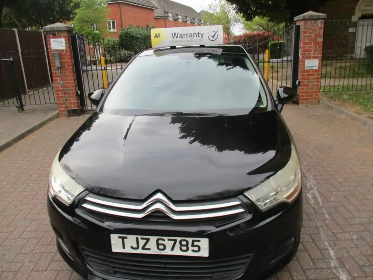 2012-citroen-c4-16-vtr-auto-big-16