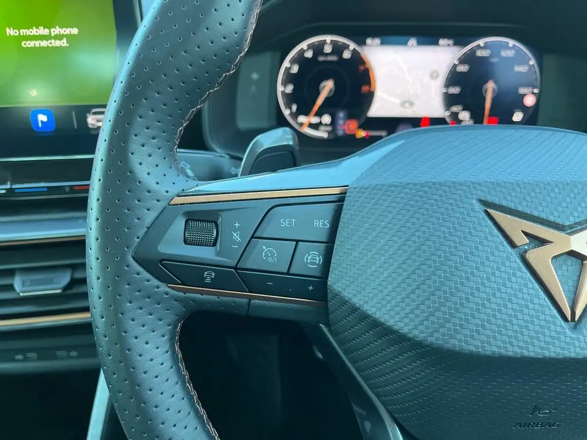 2024-cupra-leon-nf-15-etsi-v1-hatchback-big-23
