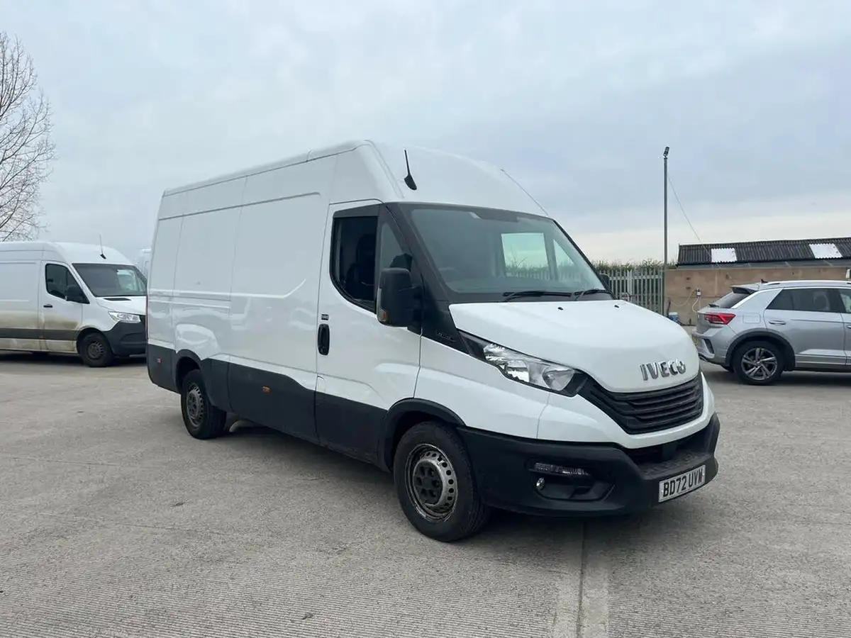 2022-iveco-daily-s-class-23td-35s14v-business-3520mm-h2-136pseu6dt-big-2