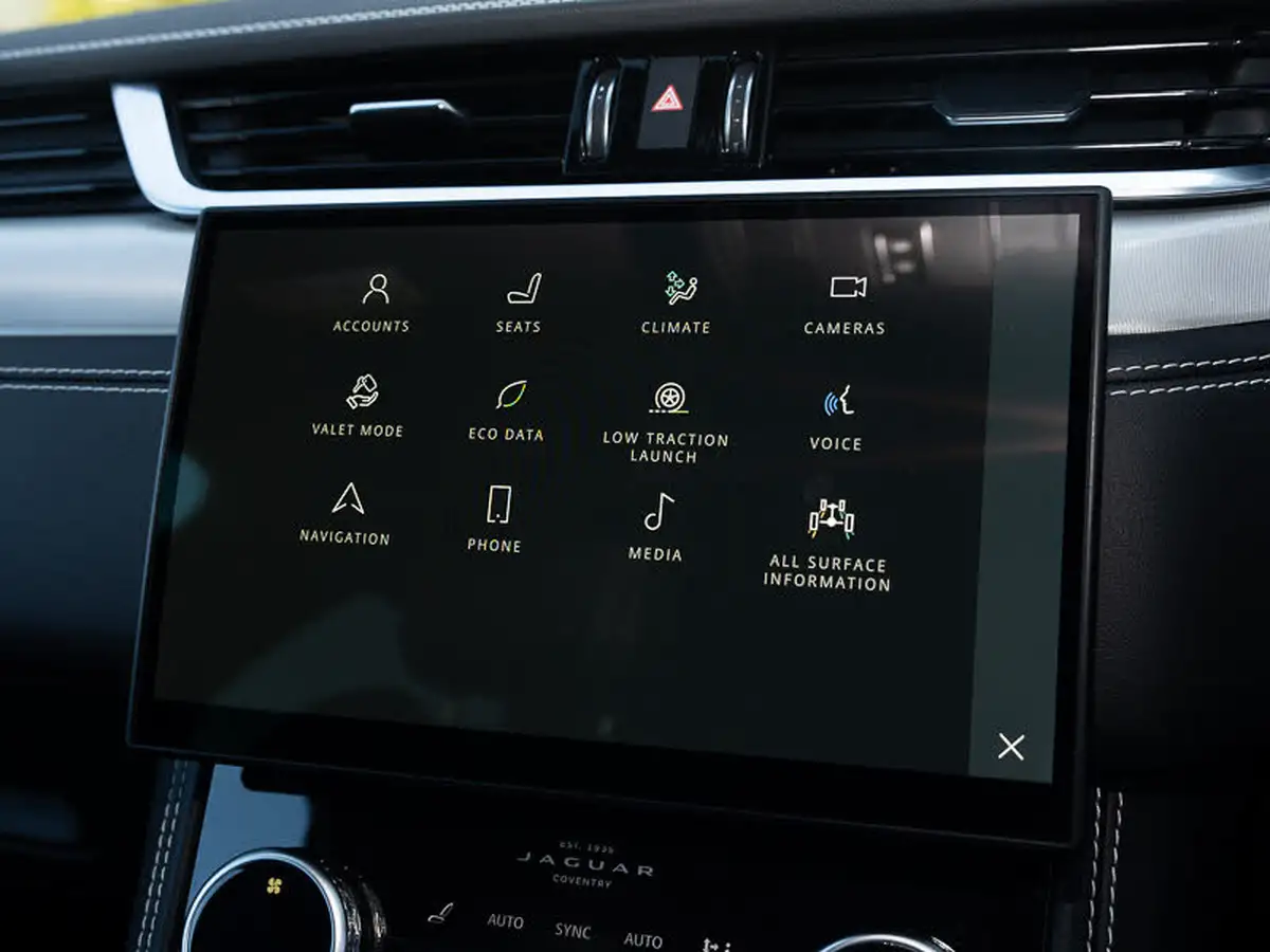 2021-jaguar-f-pace-20-d200-r-dynamic-se-mhev-big-10