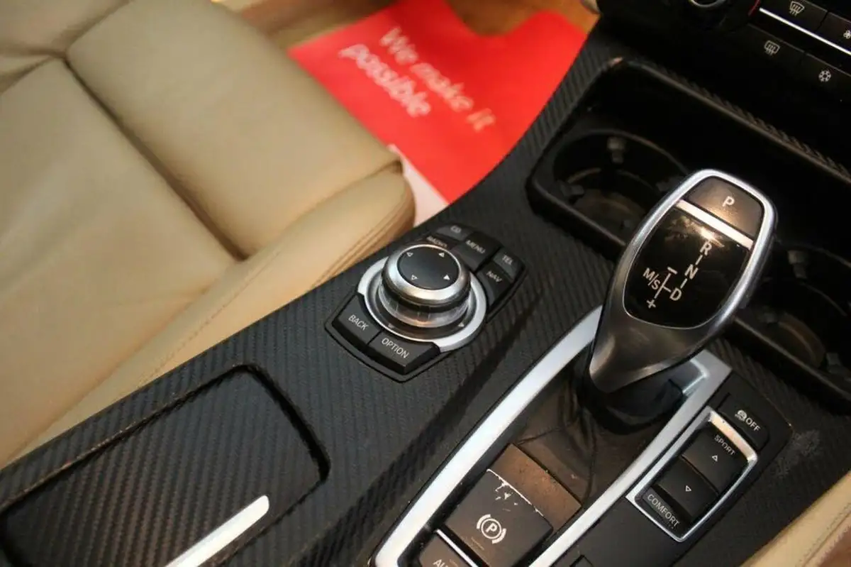 2012-bmw-5-series-20td-520d-m-sport-184bhp-blueperformance-saloon-4d-auto-big-33