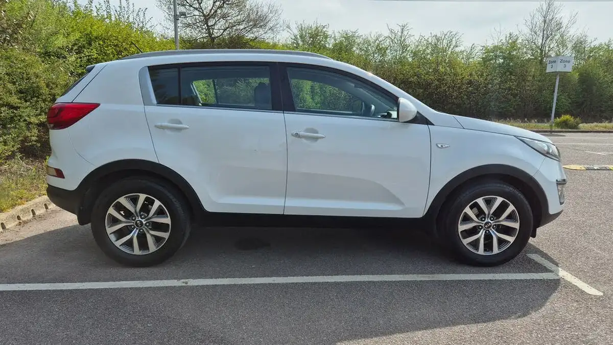 2014-kia-sportage-16-1-2wd-big-6