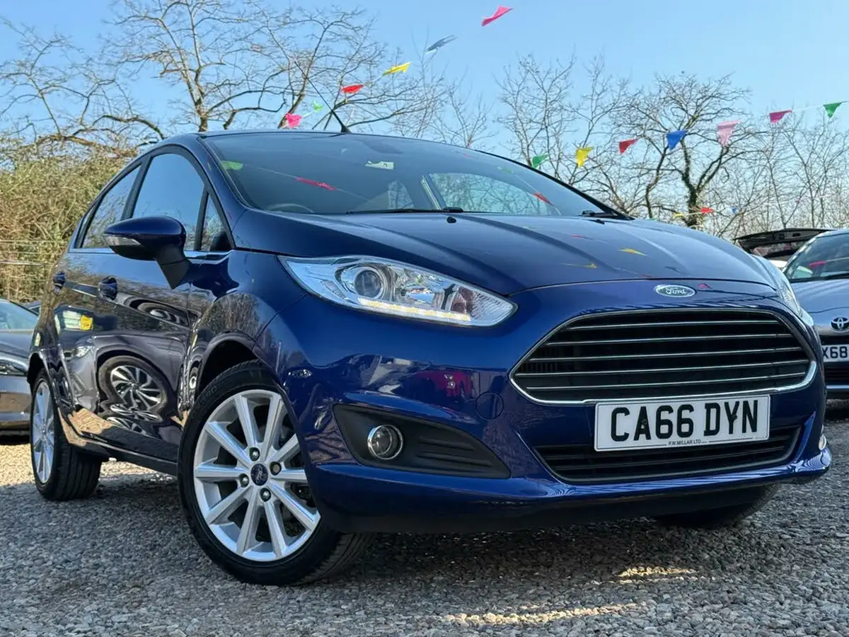 2017-ford-fiesta-10t-titanium-125ps-ecoboost-ss-5d-big-11