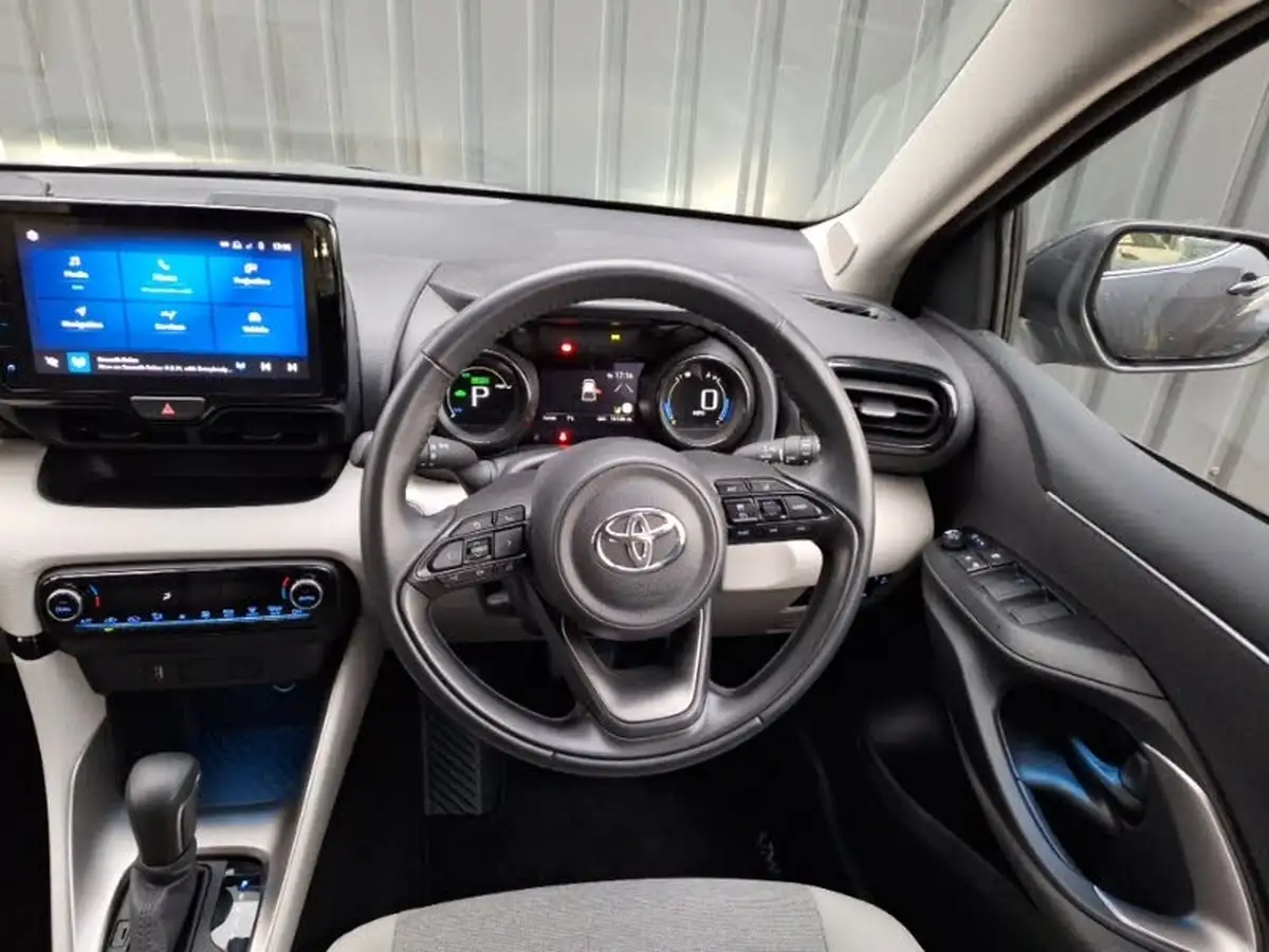 2022-toyota-yaris-cross-15-vvt-i-excel-city-packpan-roof-big-6