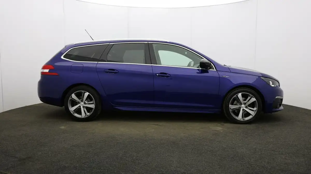 2020-peugeot-308-sw-12-puretech-gt-line-big-45
