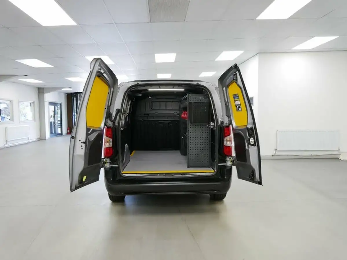 2023-vauxhall-combo-15cdti-prime-2300-100pseu6d-l2h1-panel-big-20