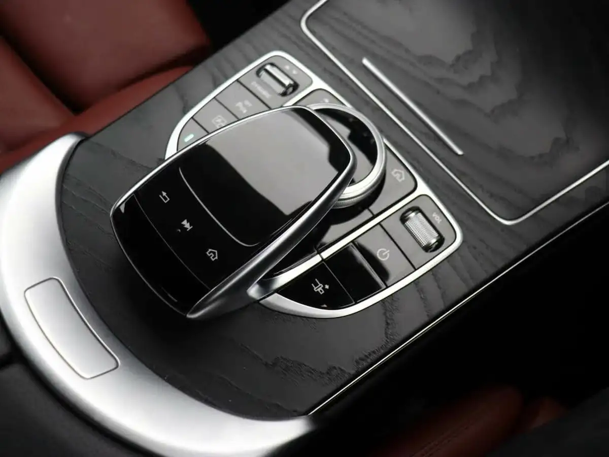 2019-mercedes-benz-c-class-20-c300-amg-line-premium-coupe-2d-big-27