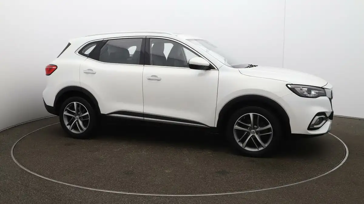 2022-mg-hs-15t-gdi-exclusive-162ps-dct-big-37