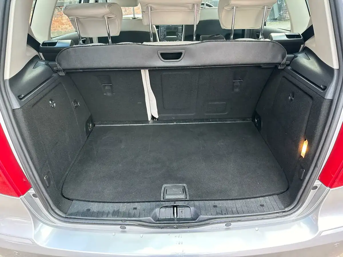 2010-mercedes-benz-a-class-15-a160-classic-se-5d-cvt-big-4