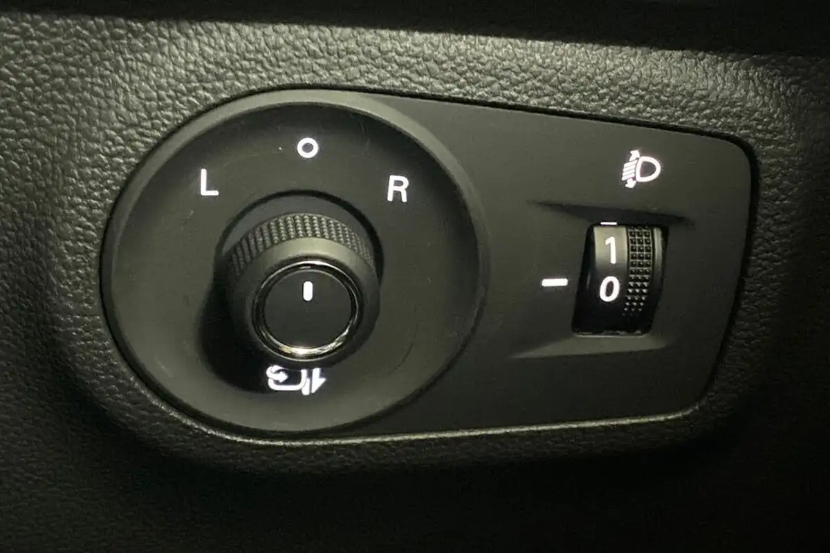 2023-mg-zs-suv-15-vti-tech-exclusive-big-33