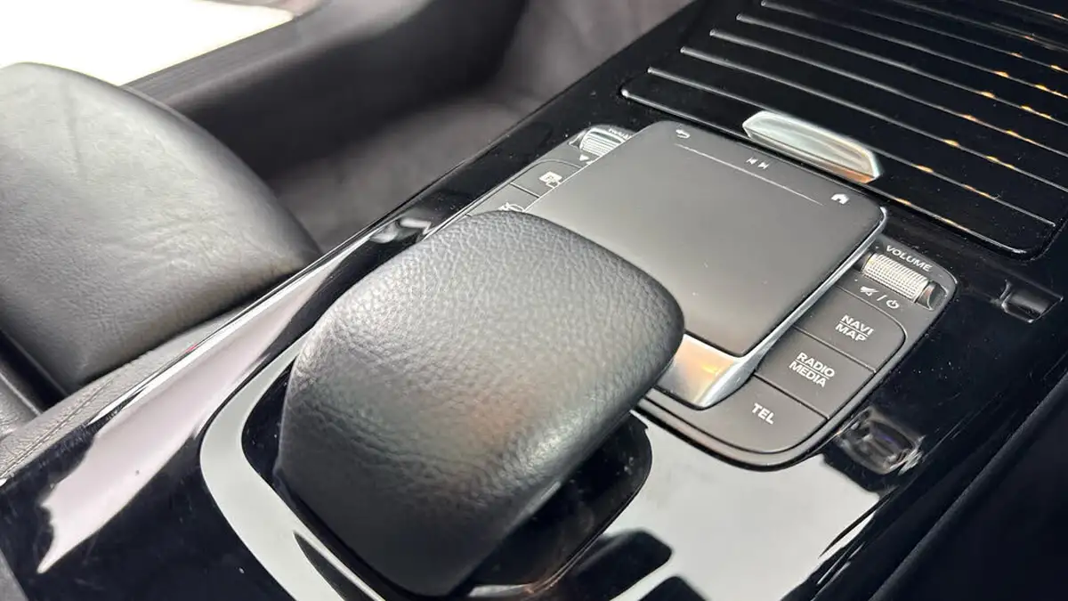 2020-mercedes-benz-cla-13-cla-180-amg-line-premium-plus-coupe-4d-big-15
