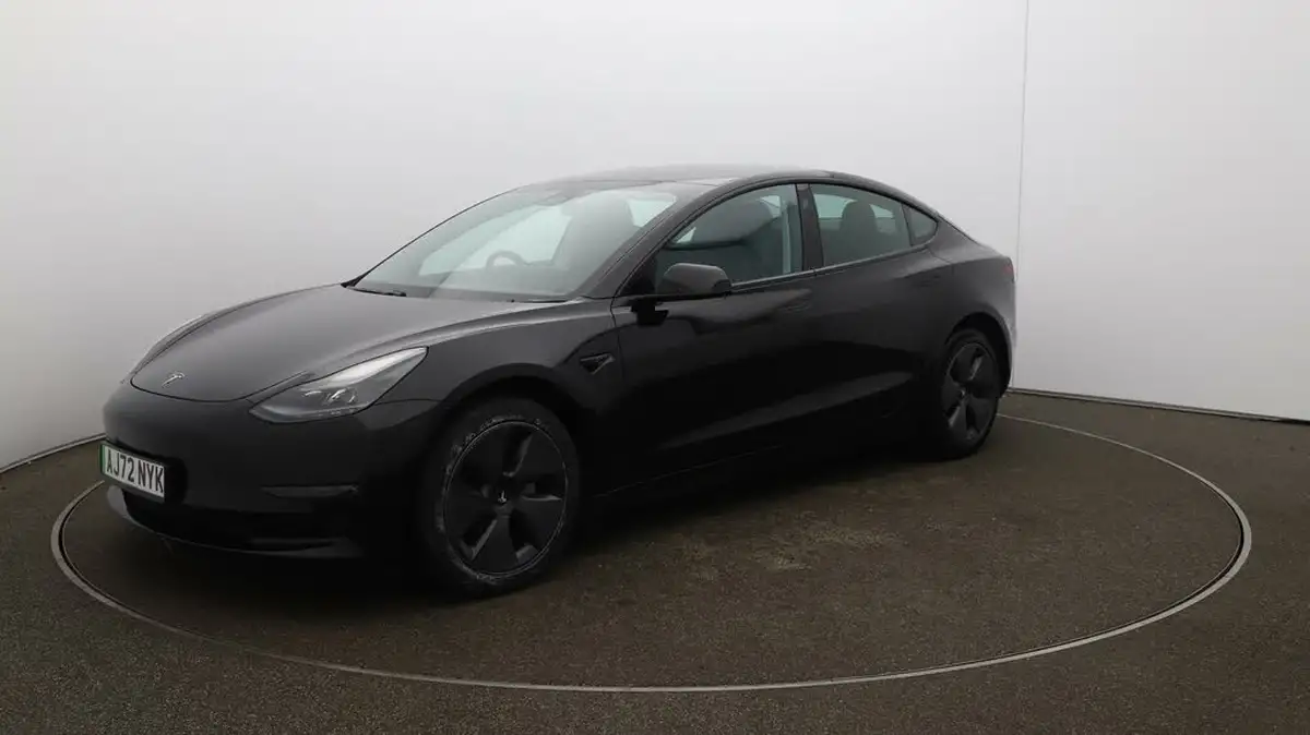 2022-tesla-model-3-e-long-range-big-3