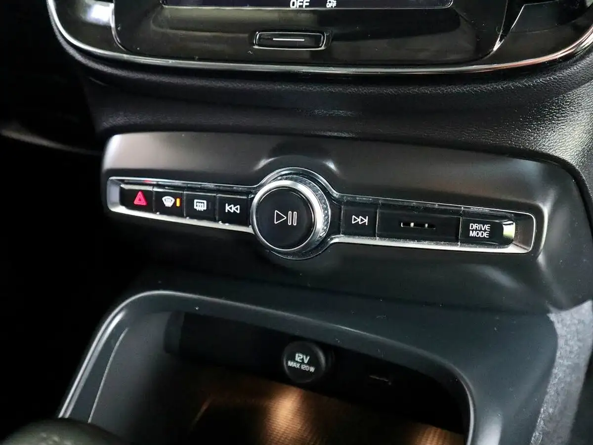 2022-volvo-xc40-15-t3-inscription-big-30