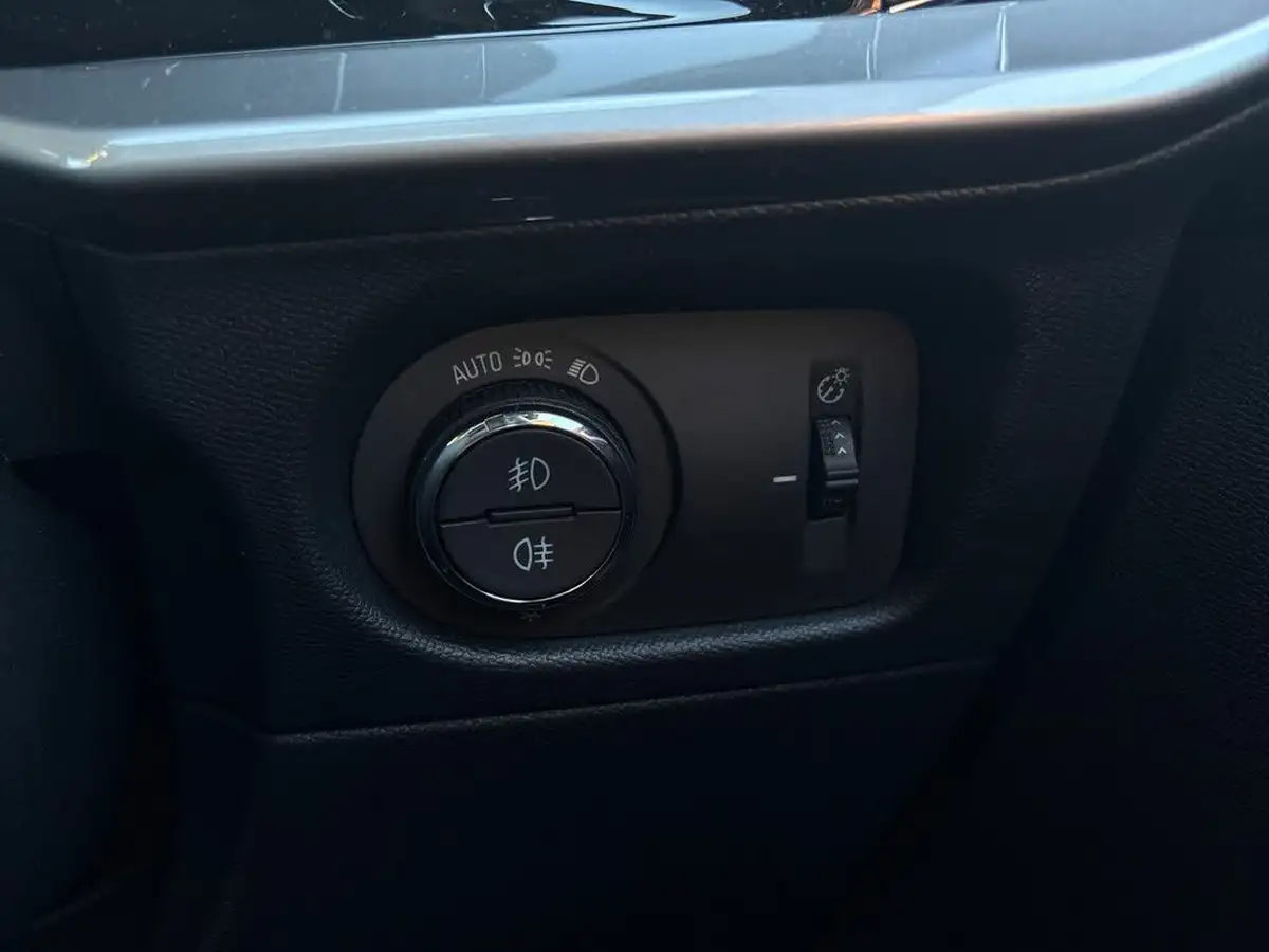 2024-vauxhall-mokka-e-ultimate-electric-big-23