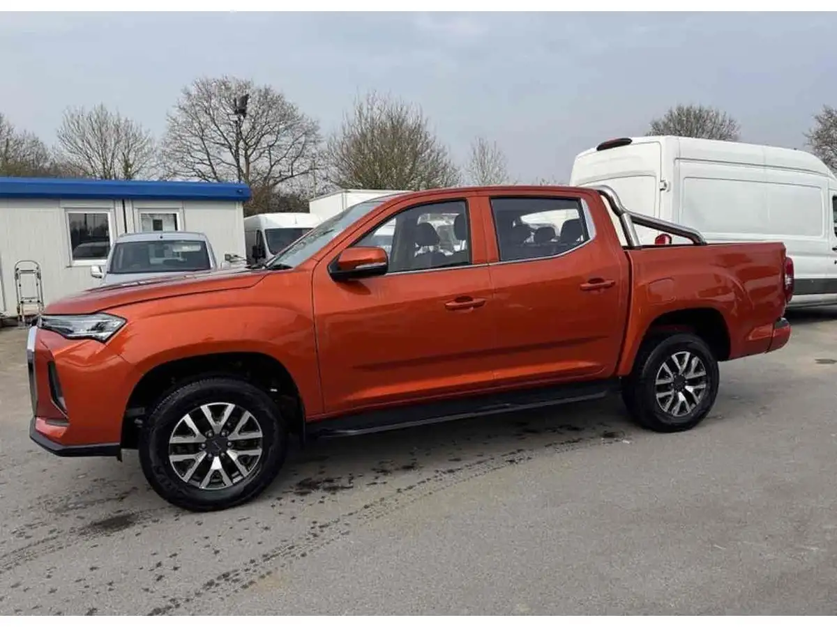 2023-maxus-t90ev-e-8855kwh-big-6