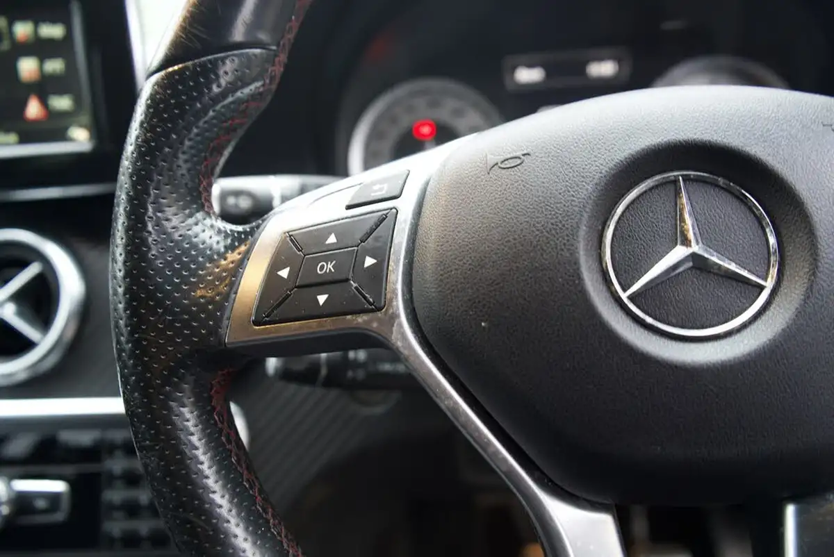 2015-mercedes-benz-a-class-15cdi-a180-amg-sport-big-20