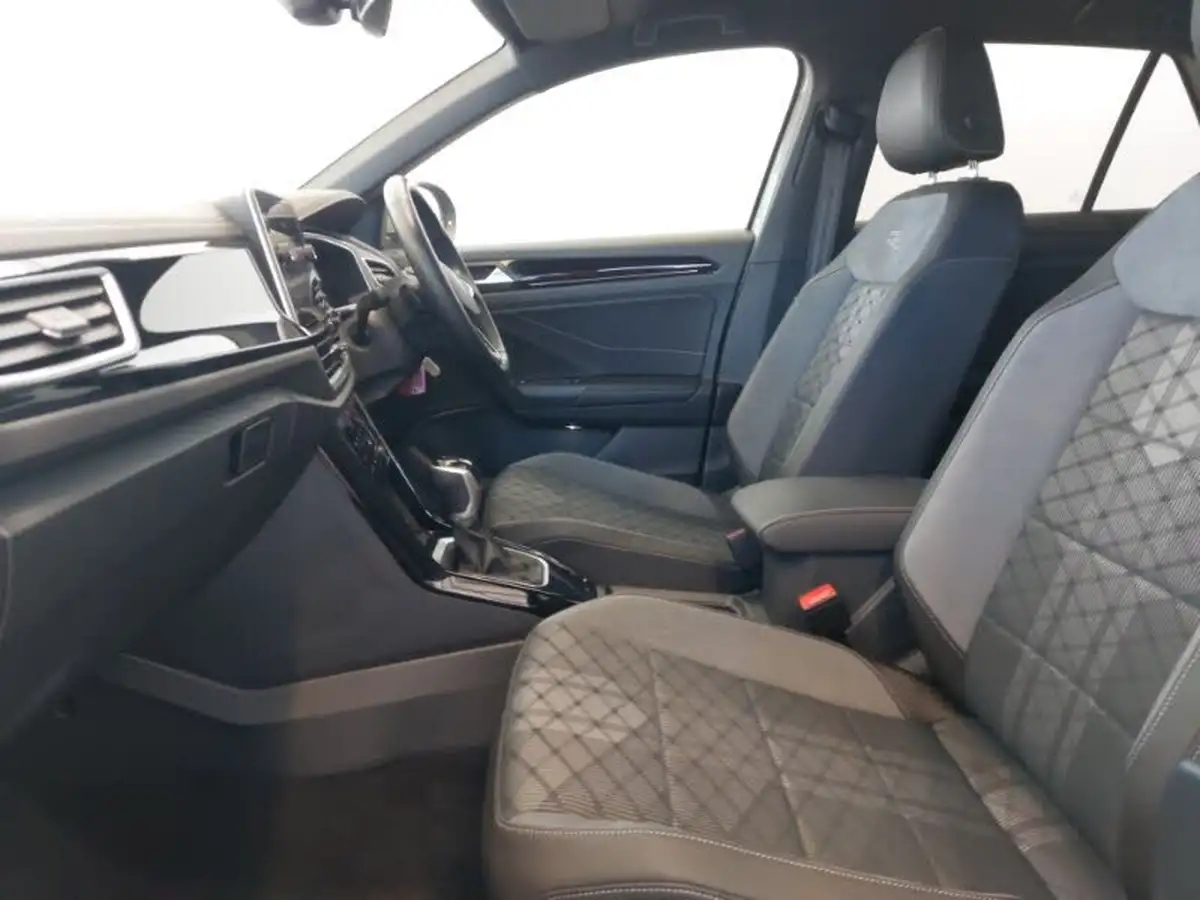 2024-volkswagen-t-roc-15-tsi-r-line-hatchback-5d-dsg-big-4