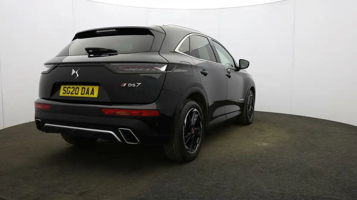 2020-ds-ds-7-crossback-16-puretech-performance-line-180ps-big-53