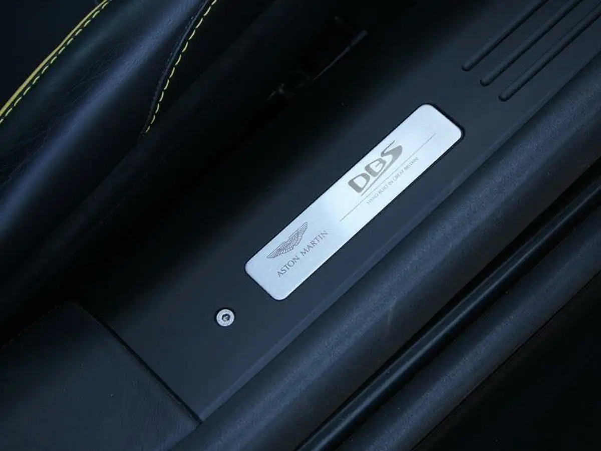 2023-aston-martin-dbs-52-v12-big-20
