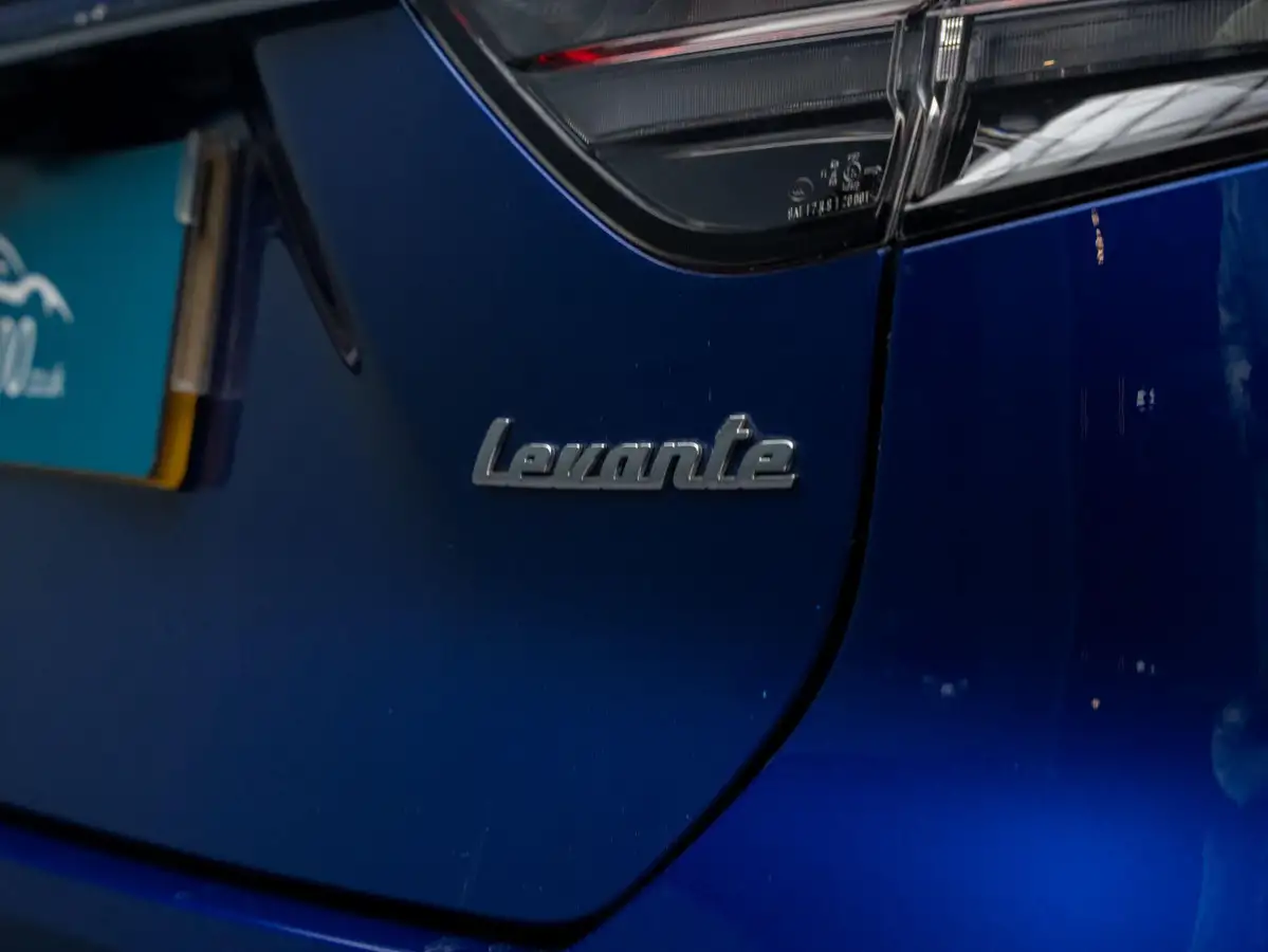 2021-maserati-levante-30-big-31