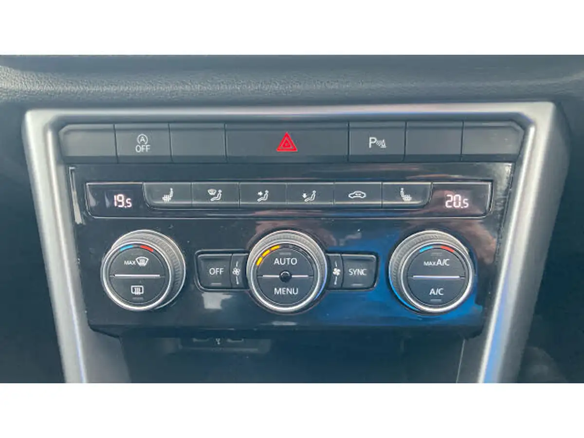 2021-volkswagen-t-roc-15-tsi-active-hatchback-5d-dsg-big-39