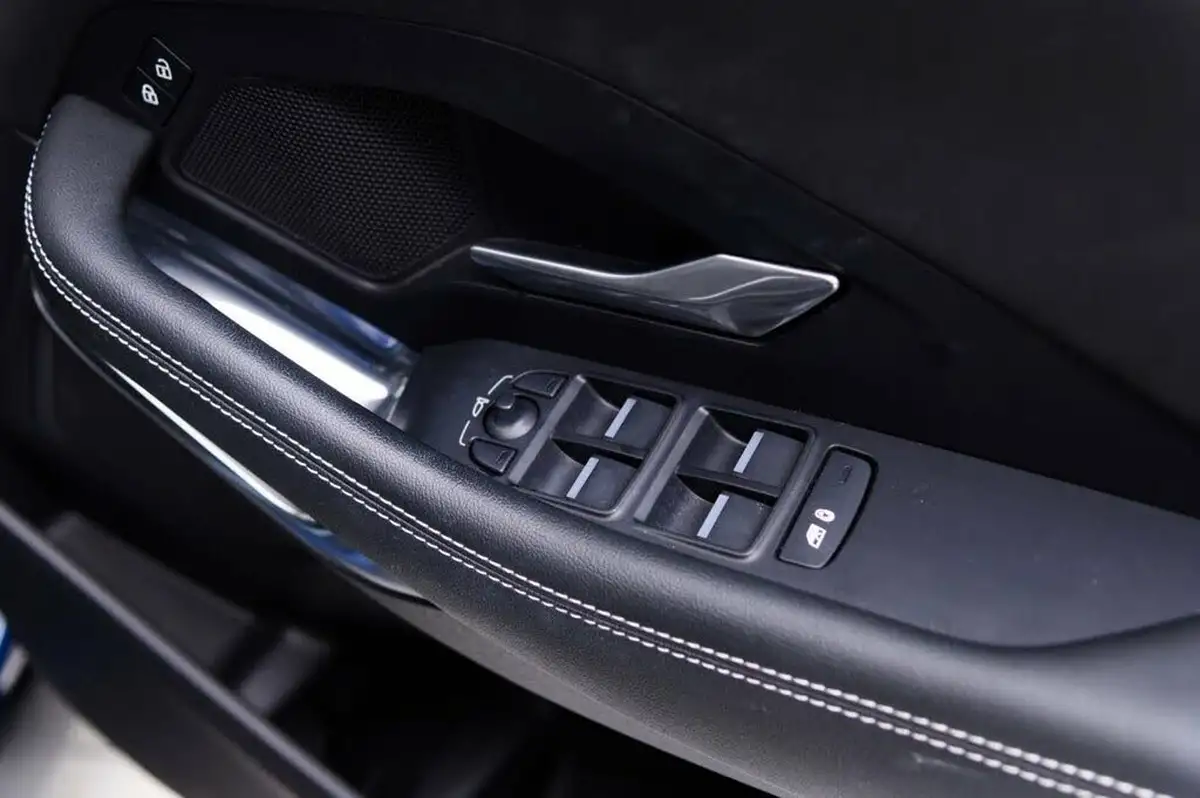 2021-jaguar-e-pace-20-p200-r-dynamic-se-big-8