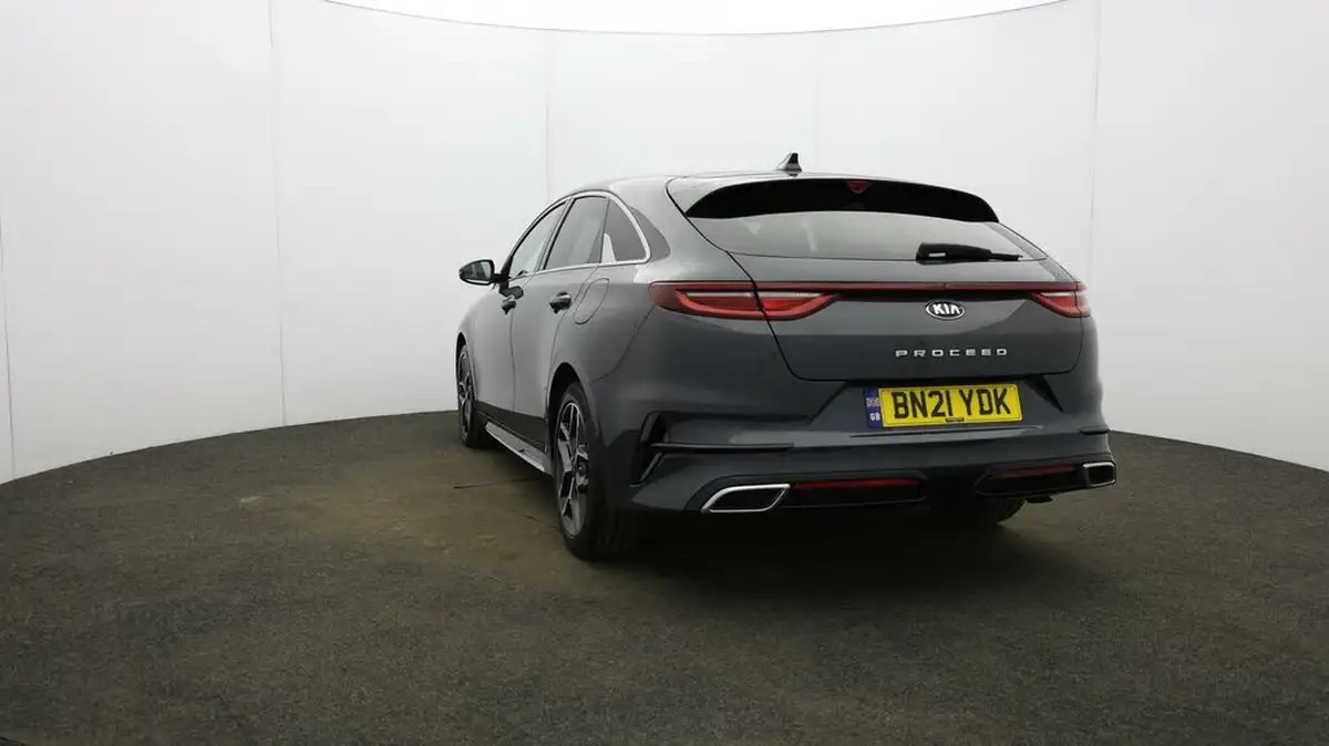 2021-kia-pro-ceed-15-t-gdi-gt-line-big-23