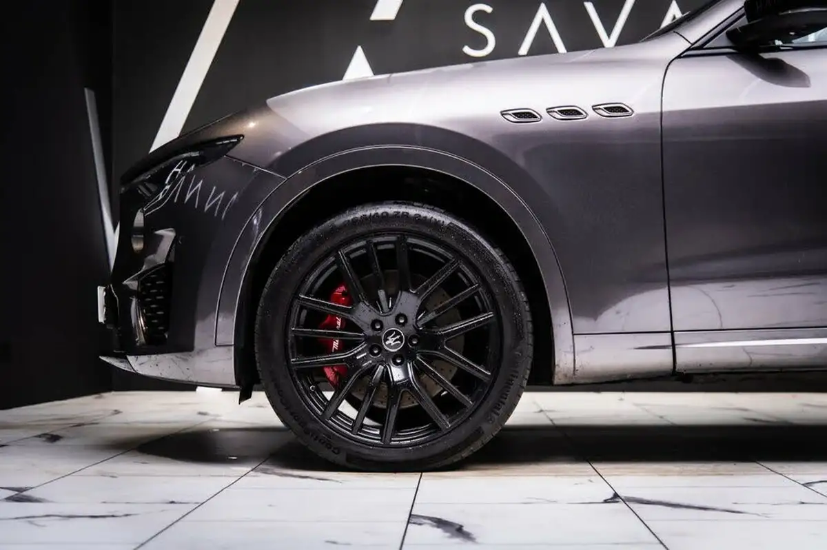 2021-maserati-levante-30-gransport-big-29