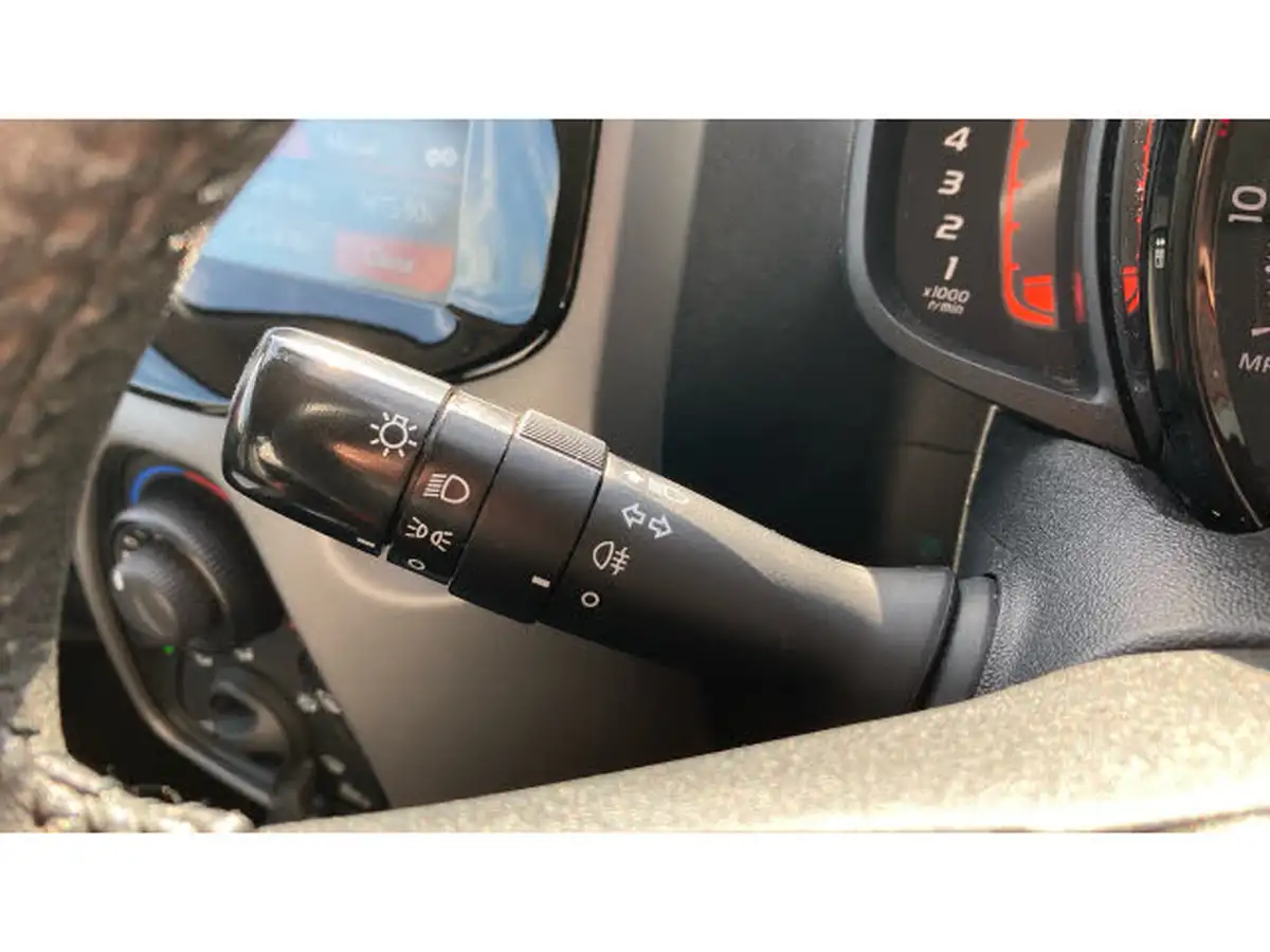 2019-toyota-aygo-10-vvt-i-x-play-big-27